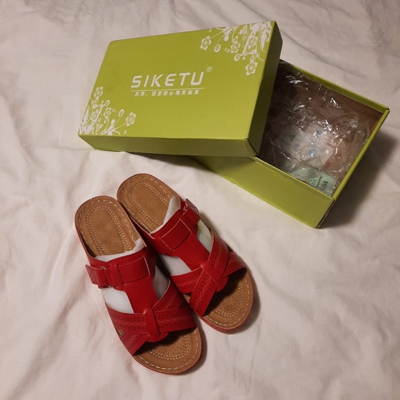 Sandals size 41 EU (9.5 US) - Picture 2 of 6